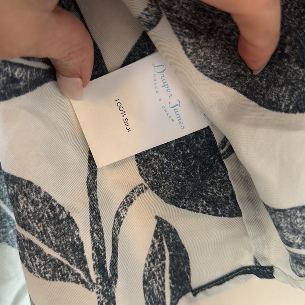 Draper James 100% silk fruit sleeveless top - Picture 6 of 6